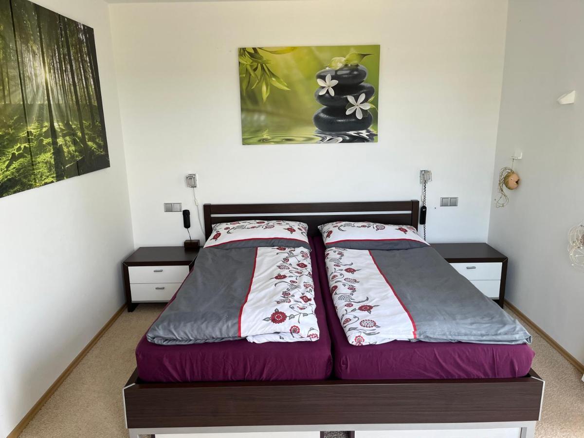 Apartman S Wellness Sluzbami Čerčany Exteriér fotografie