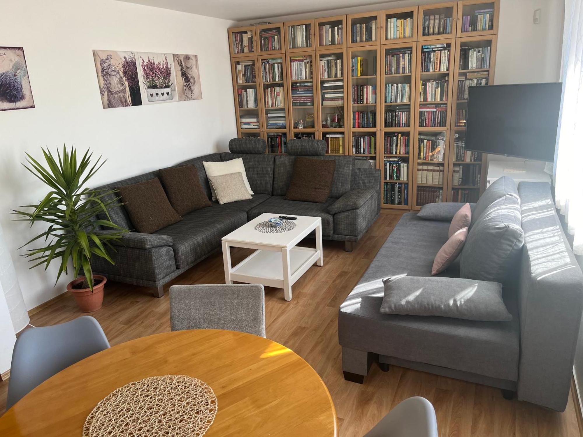 Apartman S Wellness Sluzbami Čerčany Exteriér fotografie